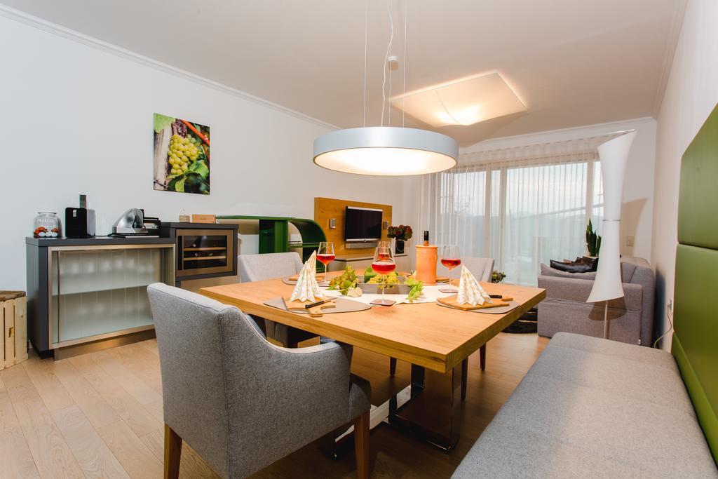 Wohnen Im Wein Apartman Ehrenhausen Kültér fotó