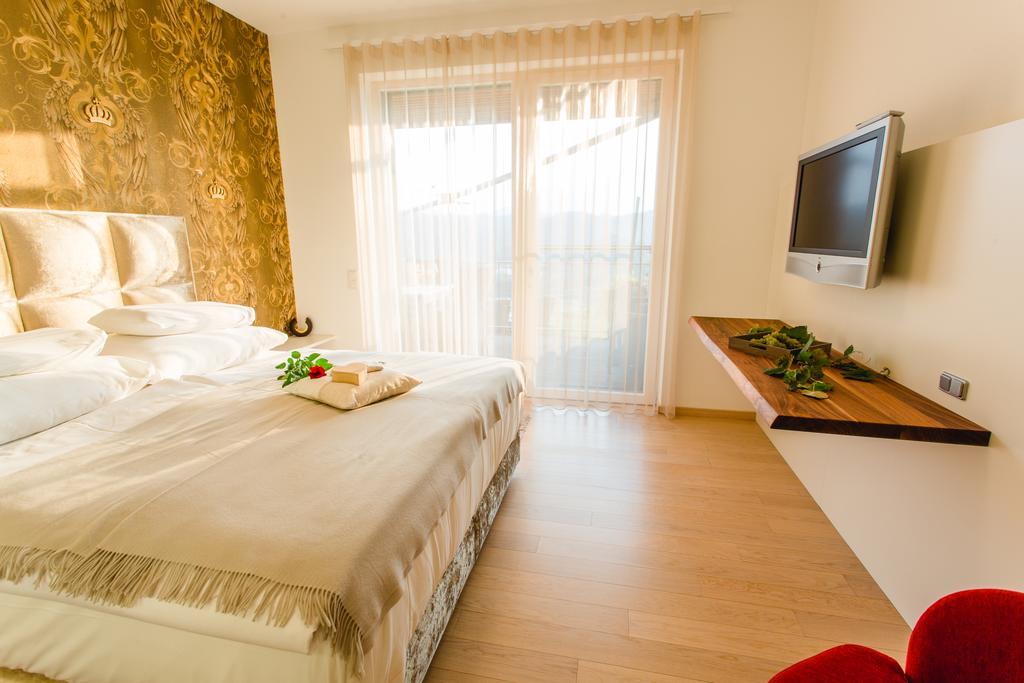 Wohnen Im Wein Apartman Ehrenhausen Kültér fotó
